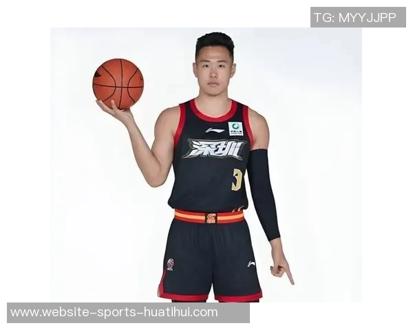 贺希宁：从年轻球员到篮球场上的闪耀明星之路